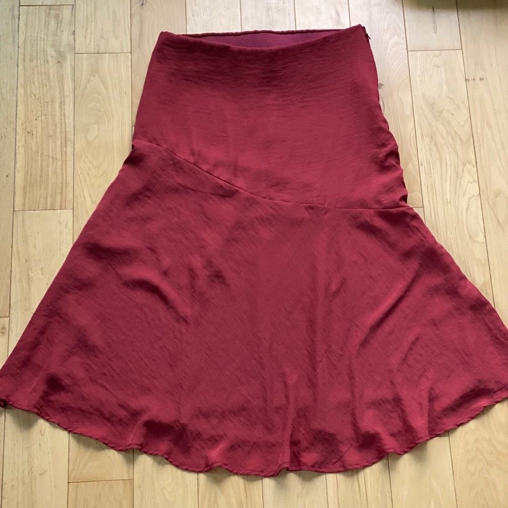 American Eagle Whimsical Red Flowy Midi Skirt Asymmetrical Flowy Satin Finish -M